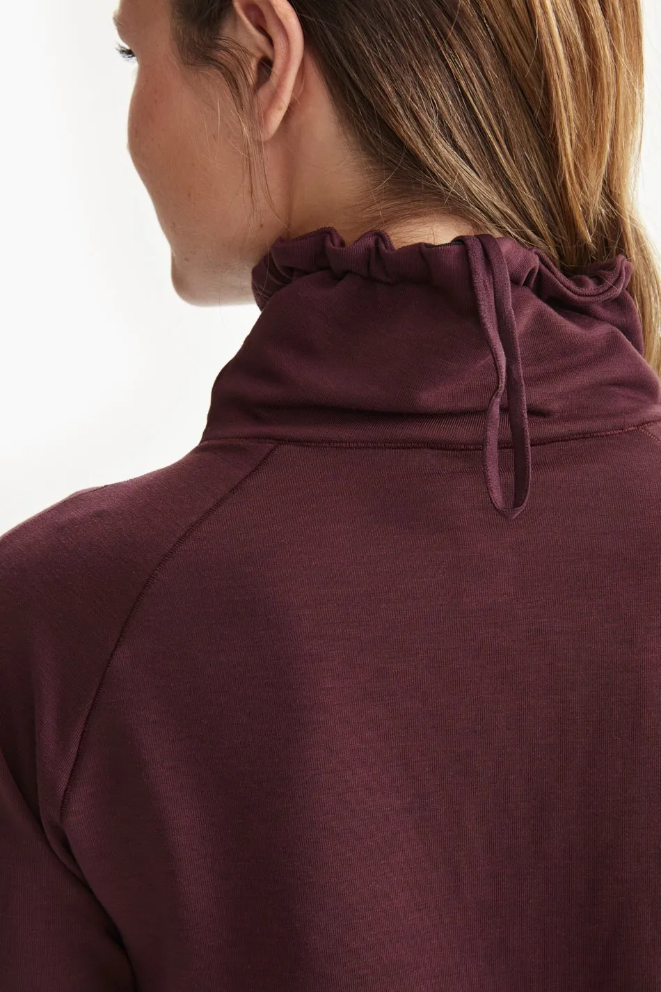 CRESCENT SNOOD LONG SLEEVE TOP